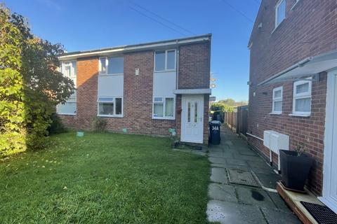 2 bedroom maisonette to rent, Rose Drive, Walsall