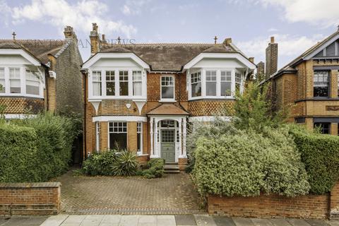 8 Marchwood Crescent, London, W5 2DZ
