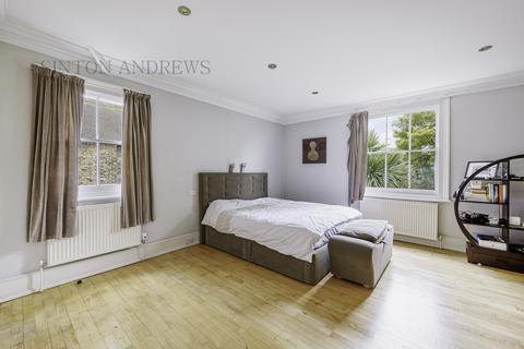 8 Marchwood Crescent, London, W5 2DZ