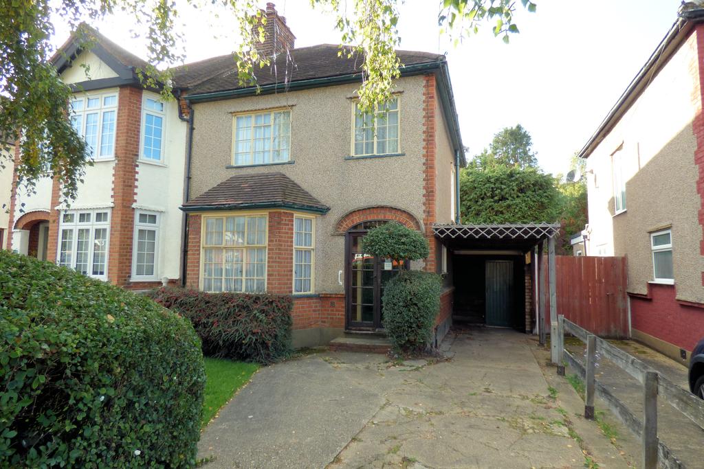 New Place Gardens, Upminster RM14 3 bed semidetached house £625,000