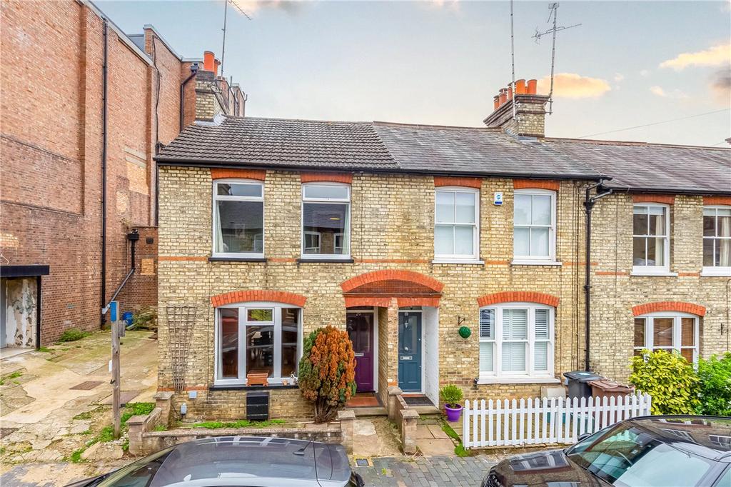 Lower Paxton Road, St. Albans 3 bed end of terrace house £600,000