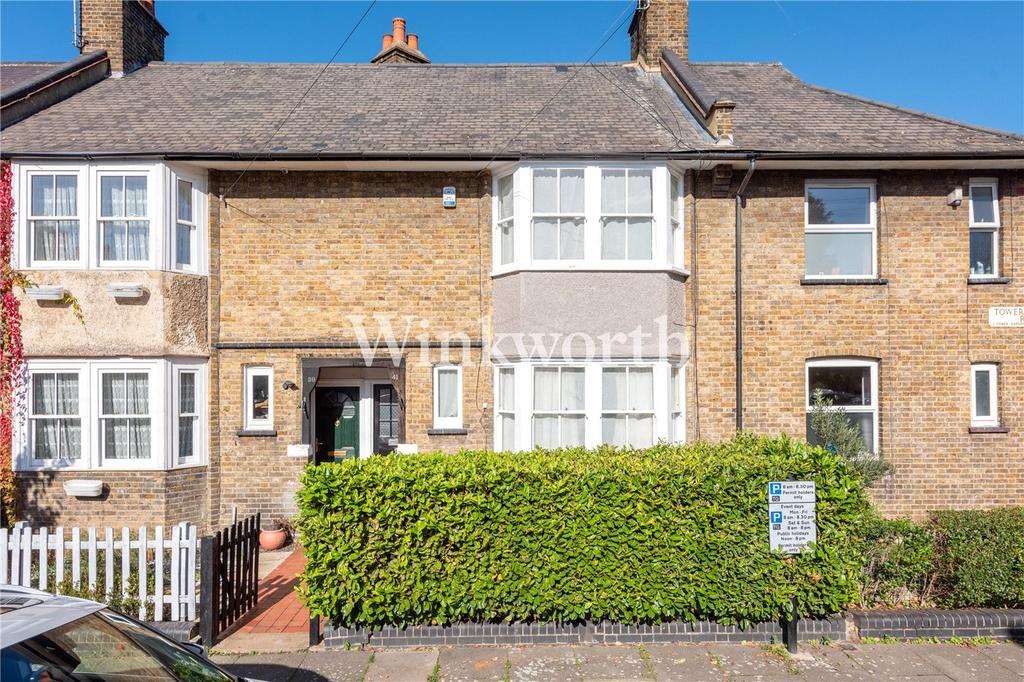 Tower Gardens Road, London, N17 2 bed terraced house £1,700 pcm (£392 pw)