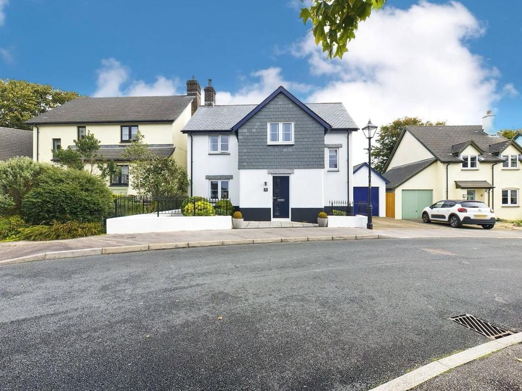 Camelford, Cornwall 4 bed detached house for sale £375,000