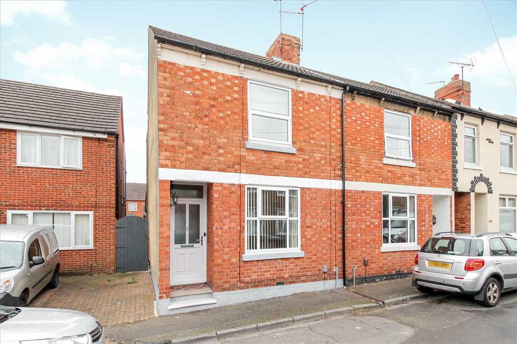 Rosebery Street, Burton Latimer 2 bed end of terrace house £220,000