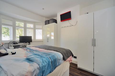 71 Stoughton Avenue, Sutton, SM3 8PH