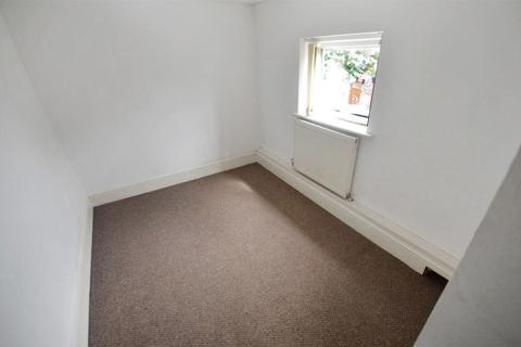 2 bedroom flat to rent, Deacon Road, Widnes, WA8 6ED