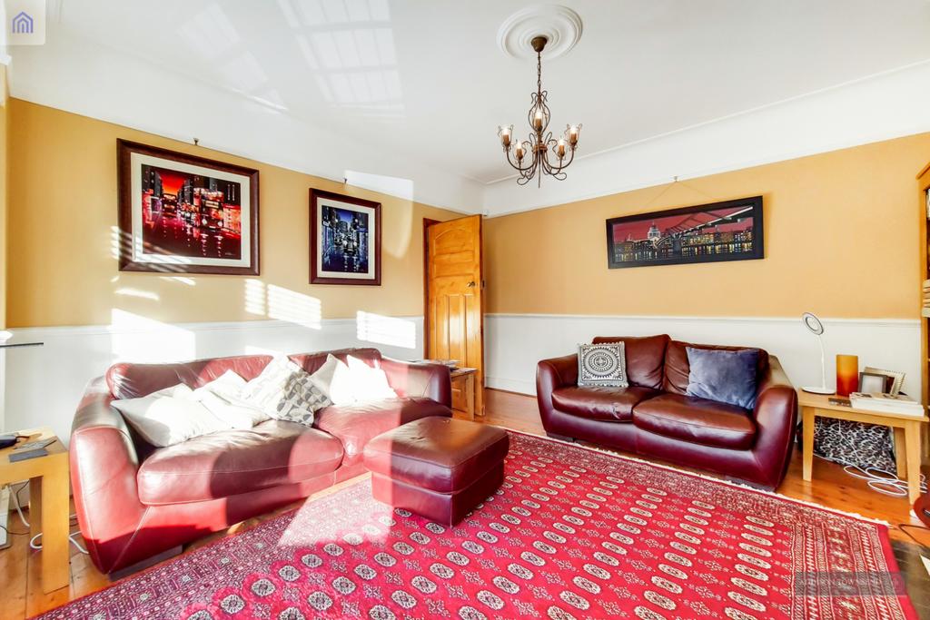 Drayton Gardens, N21 4 bed semidetached house £1,050,000