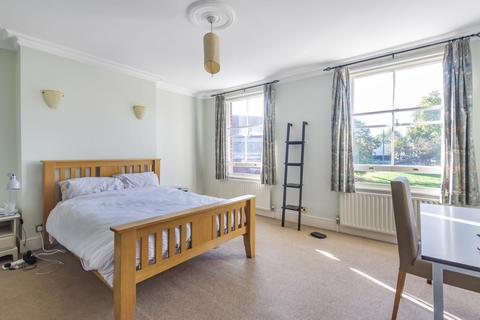 14 Boutflower Road, London, SW11 1RE