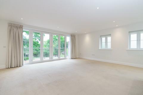 2 bedroom apartment to rent, Station Road, Beaconsfield, HP9