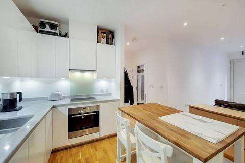 1 bedroom flat for sale - Napa Close, Stratford, London, E20