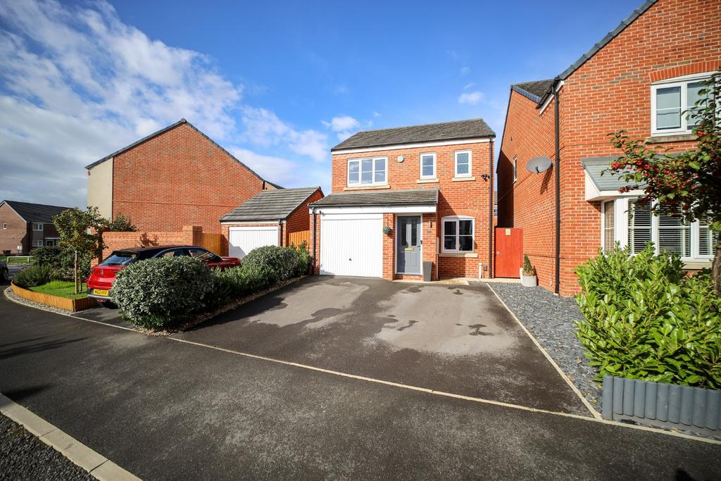 Vulcan Park Way, NewtonLeWillows... 3 bed detached house £230,000