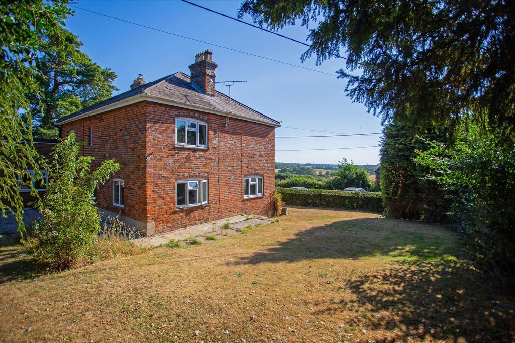 Pudding Lane, Brightwalton, Newbury, Berkshire, RG20 3 bed property