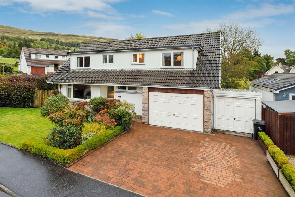 Menzies Avenue, Fintry, Glasgow, Stirlingshire, G63 0YE 4 bed detached