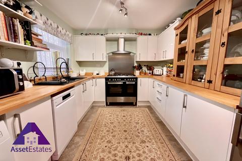 10 Beaumont Close, Nantyglo, Ebbw Vale, NP23 4QJ