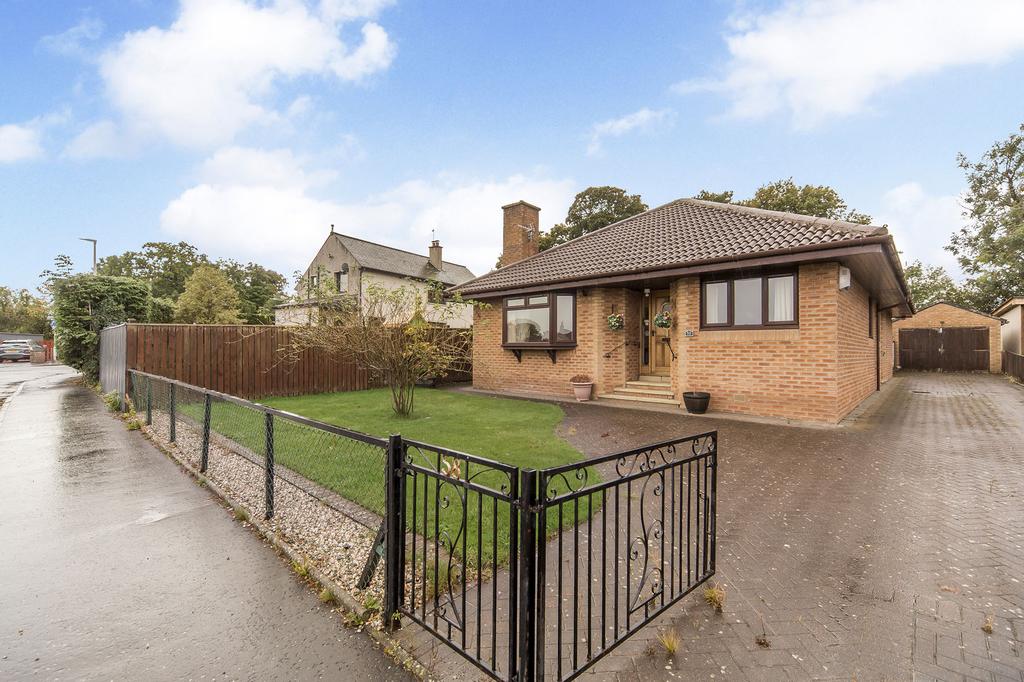 58 Preston Street, High Valleyfield... 3 bed detached bungalow £180,000