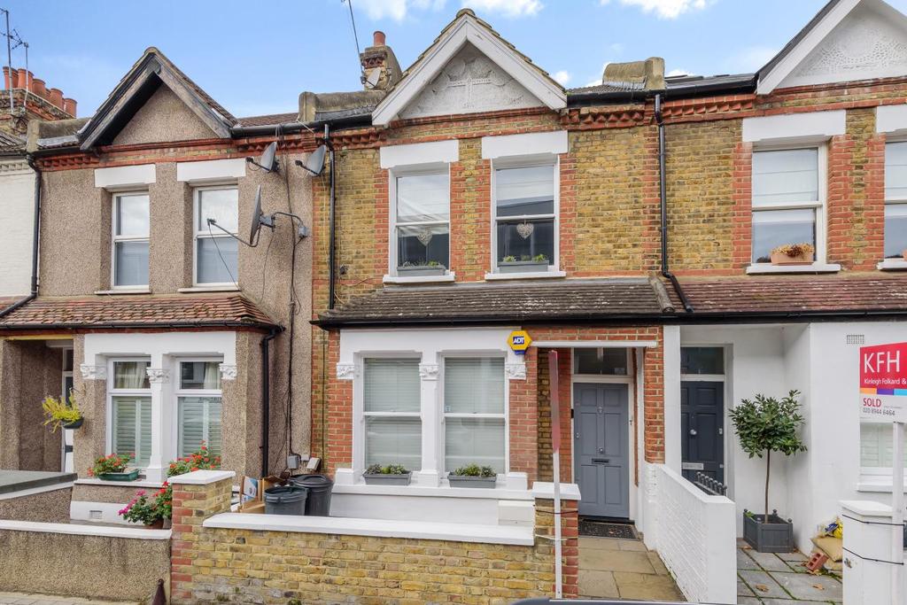 Twilley Street, Earlsfield 3 bed flat £650,000