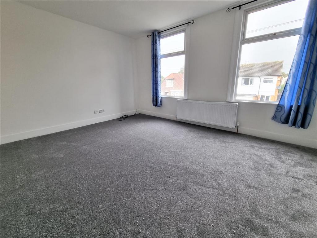 Fruen Road, Feltham 1 bed £1,250 pcm (£288 pw)