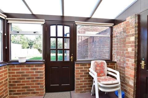 18 Silver Birch Close, Dartford, DA2 7NH
