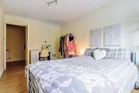 2 bedroom flat for sale, Camden House,  Marlowes,  Hemel Hempstead,  HP1