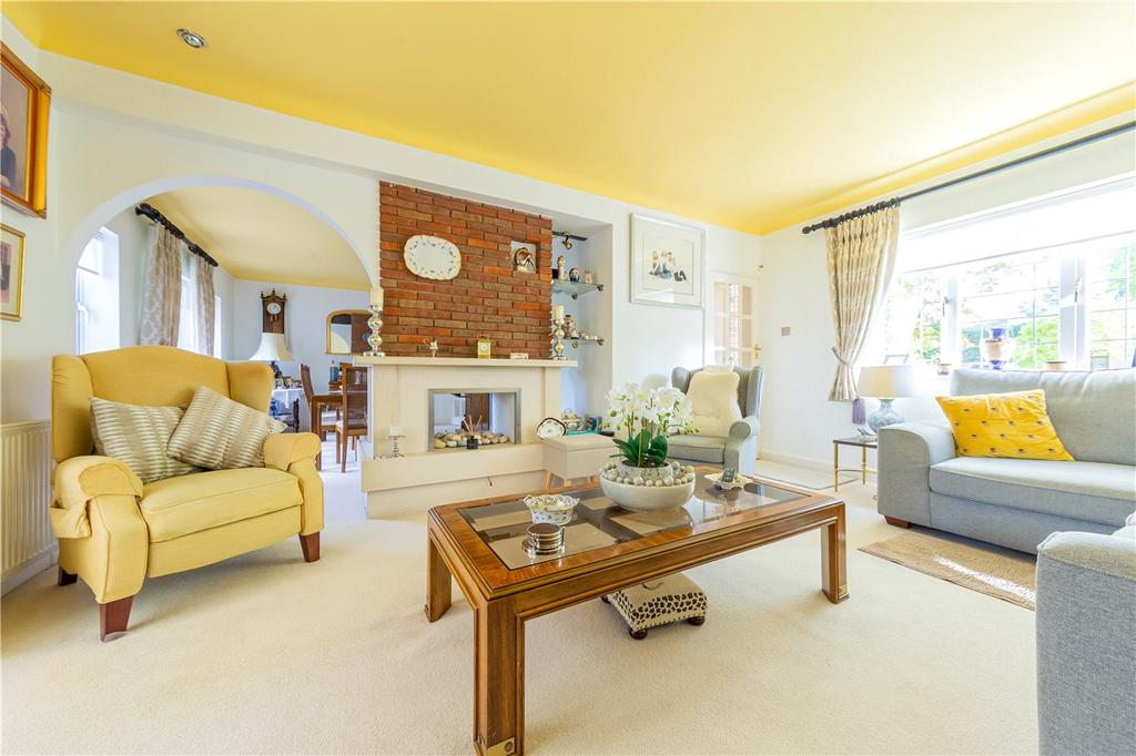 Moreton End Lane, Harpenden, Hertfordshire 4 bed detached house £