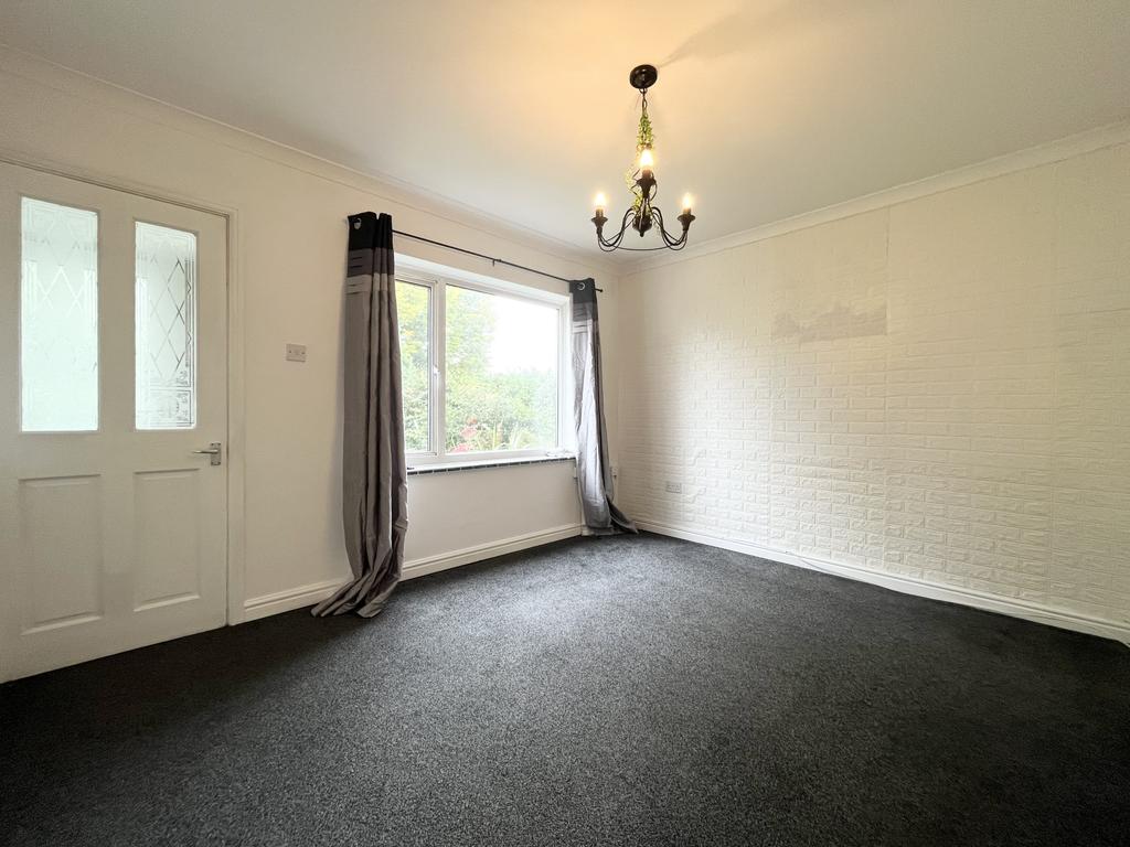 Sandgate, Swindon, Wiltshire, SN3 2 bed semidetached house £1,100