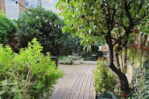 Atwater Close, London