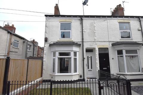 2 bedroom terraced house to rent, Ferens Villa, Rosmead Street, Hull, HU9