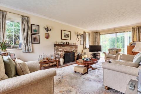 2 Sorrel Drive, Lightwater, GU18 5PB