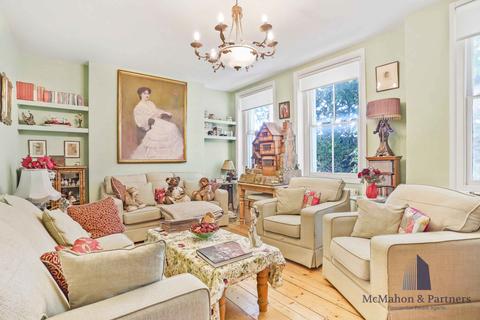 2 Sutherland Square, London, SE17 3EQ