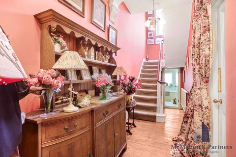 2 Sutherland Square, London, SE17 3EQ