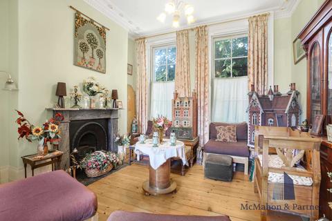 2 Sutherland Square, London, SE17 3EQ