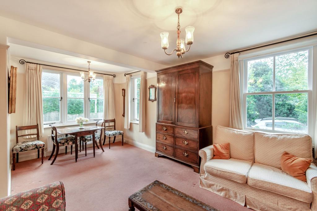 Homefield Road, Chorleywood, WD3 3 bed semidetached house £850,000