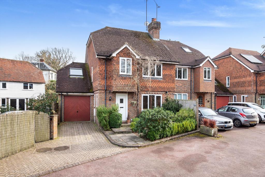 Mill Stream Close, Ashurst, Tunbridge Wells, Kent, TN3 3 bed semi