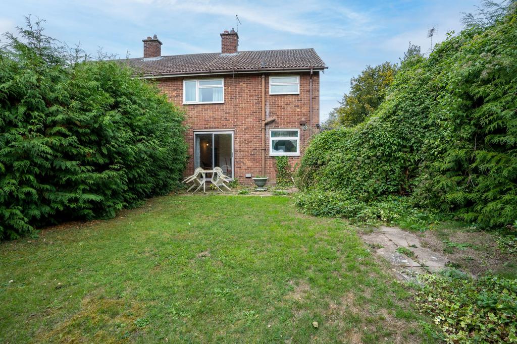 Churchfield Avenue, Sawston, CB22 3 bed semidetached house £350,000