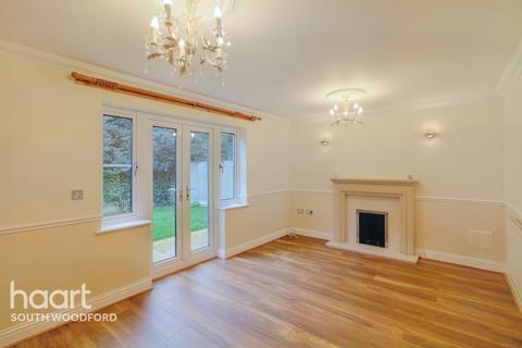 5 Mannock Mews, London, E18 1DB