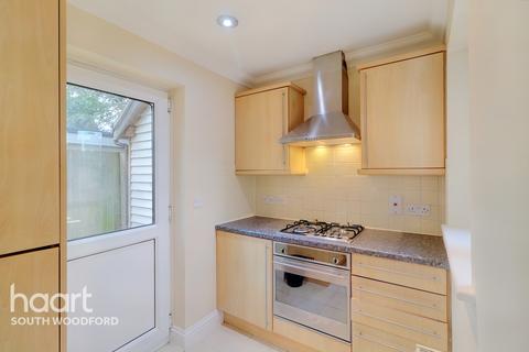 5 Mannock Mews, London, E18 1DB