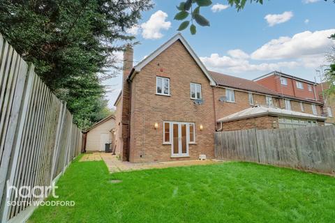 5 Mannock Mews, London, E18 1DB