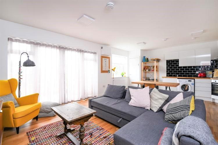 Shorndean Street, SE6 3 bed ground floor flat £2,000 pcm (£462 pw)