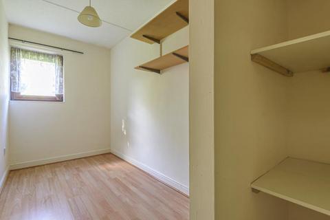 2 bedroom flat for sale, Roald Dahl House,  Wycliffe End,  HP19