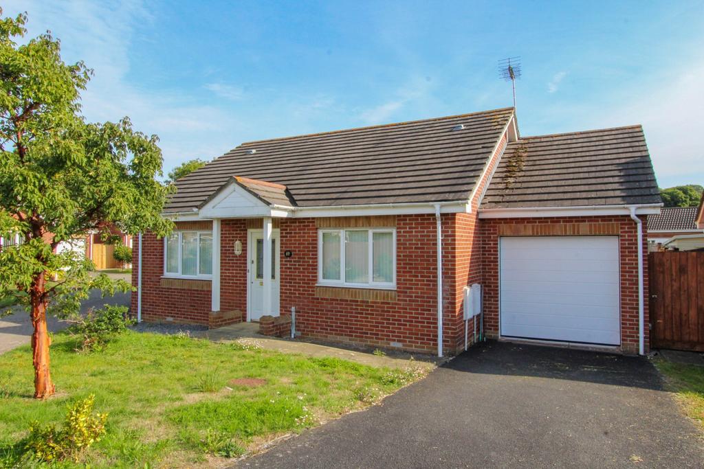Thorne Farm Way, Ottery St Mary 2 bed detached bungalow £350,000