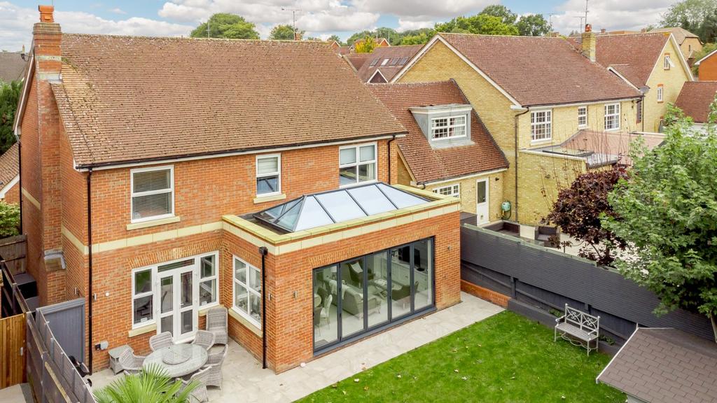 Ellis Fields, St. Albans, Hertfordshire 5 bed detached house £1,750,000