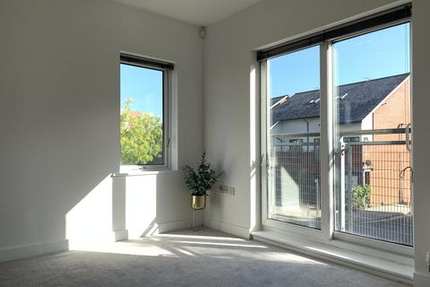 2 bedroom apartment to rent, Montmano Drive, Didsbury