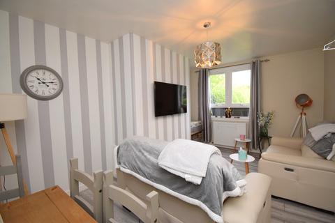 32 Findlay Grove, Edinburgh, EH7 6HF