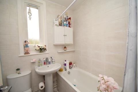 32 Findlay Grove, Edinburgh, EH7 6HF