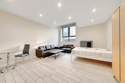 Studio to rent, Gallery Apartments, Commercial Road, Whitechapel, London, E1