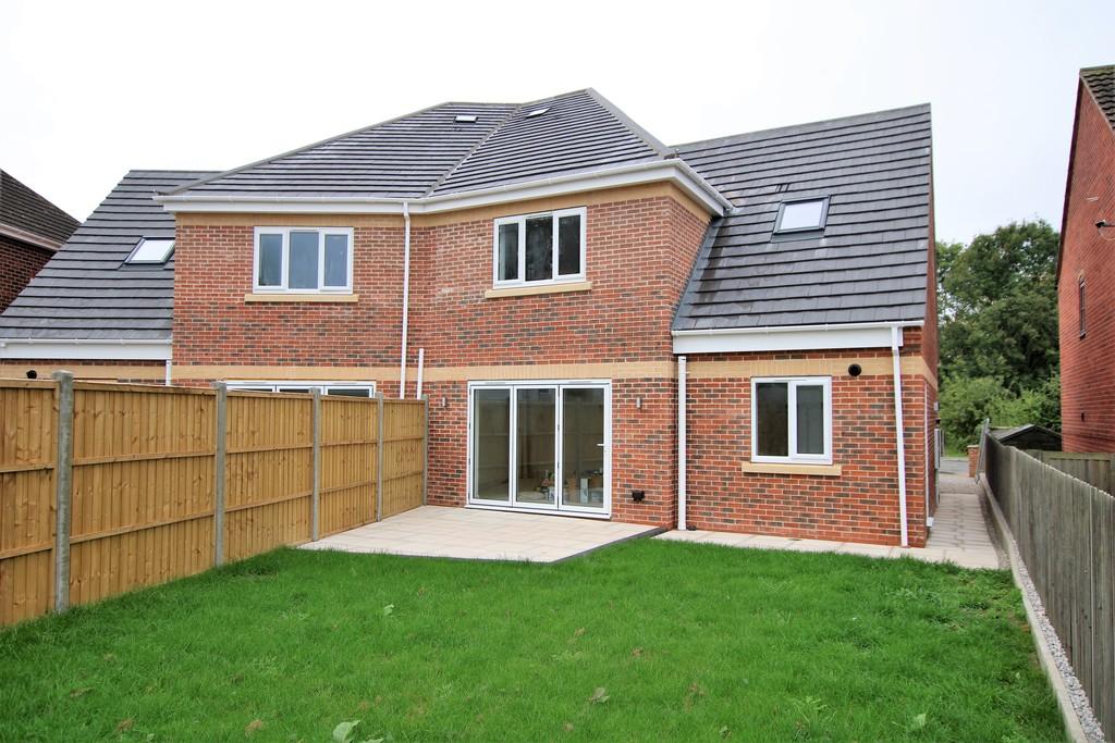 Kennel Lane, Reepham, Lincoln 4 bed semidetached house £439,995