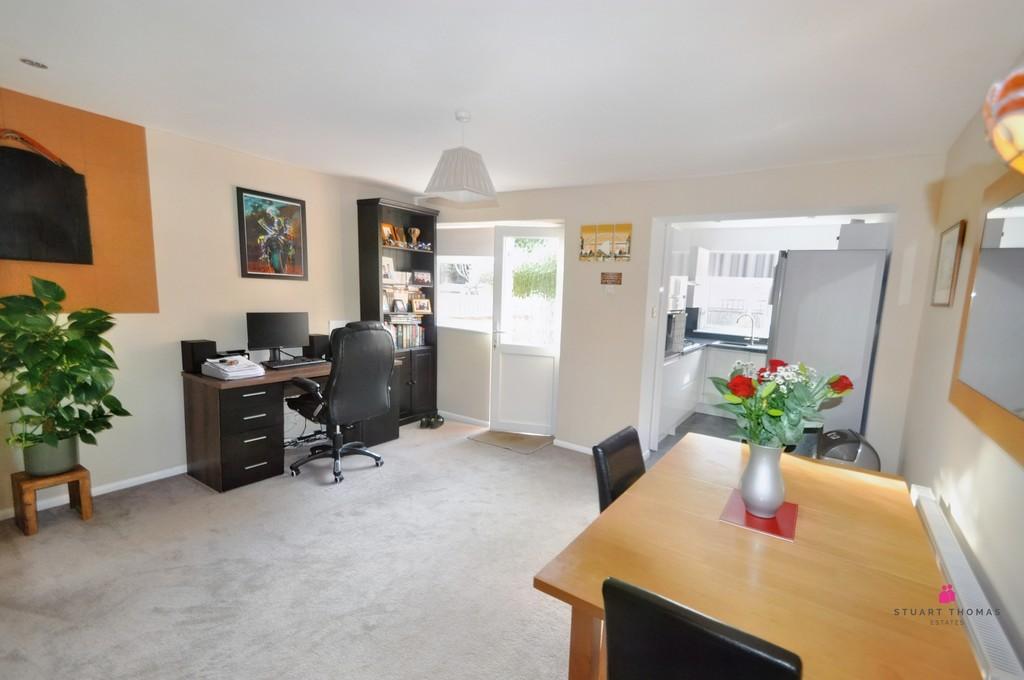 Willow Walk, Hadleigh 2 bed terraced house for sale £325,000