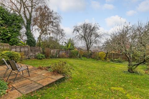 2 Lynch Close, Winchester, SO22 6DG