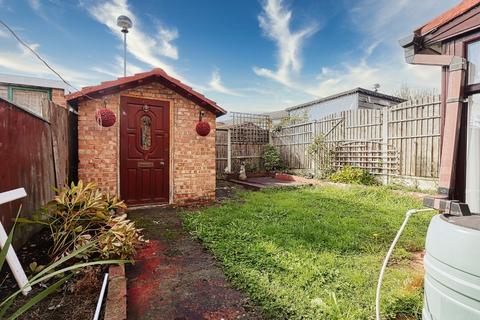 15 Defoe Way, Romford, RM5 2HR