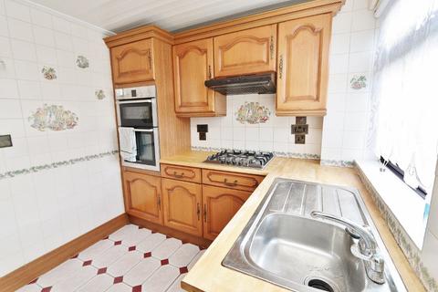 15 Defoe Way, Romford, RM5 2HR